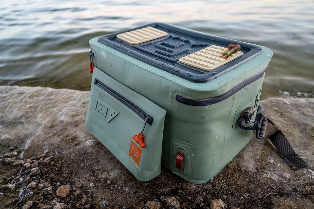 Fishpond Thunderhead Submersible Pouch - Eco Yucca